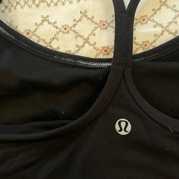 lululemon Power Y Tank - Black size 6 - Picture 3 of 6